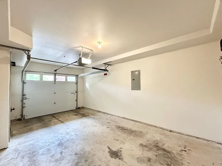Edy Road Townhomes — Photo 5