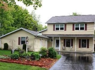 5 Old Coach Rd, Clifton Park, NY 12065