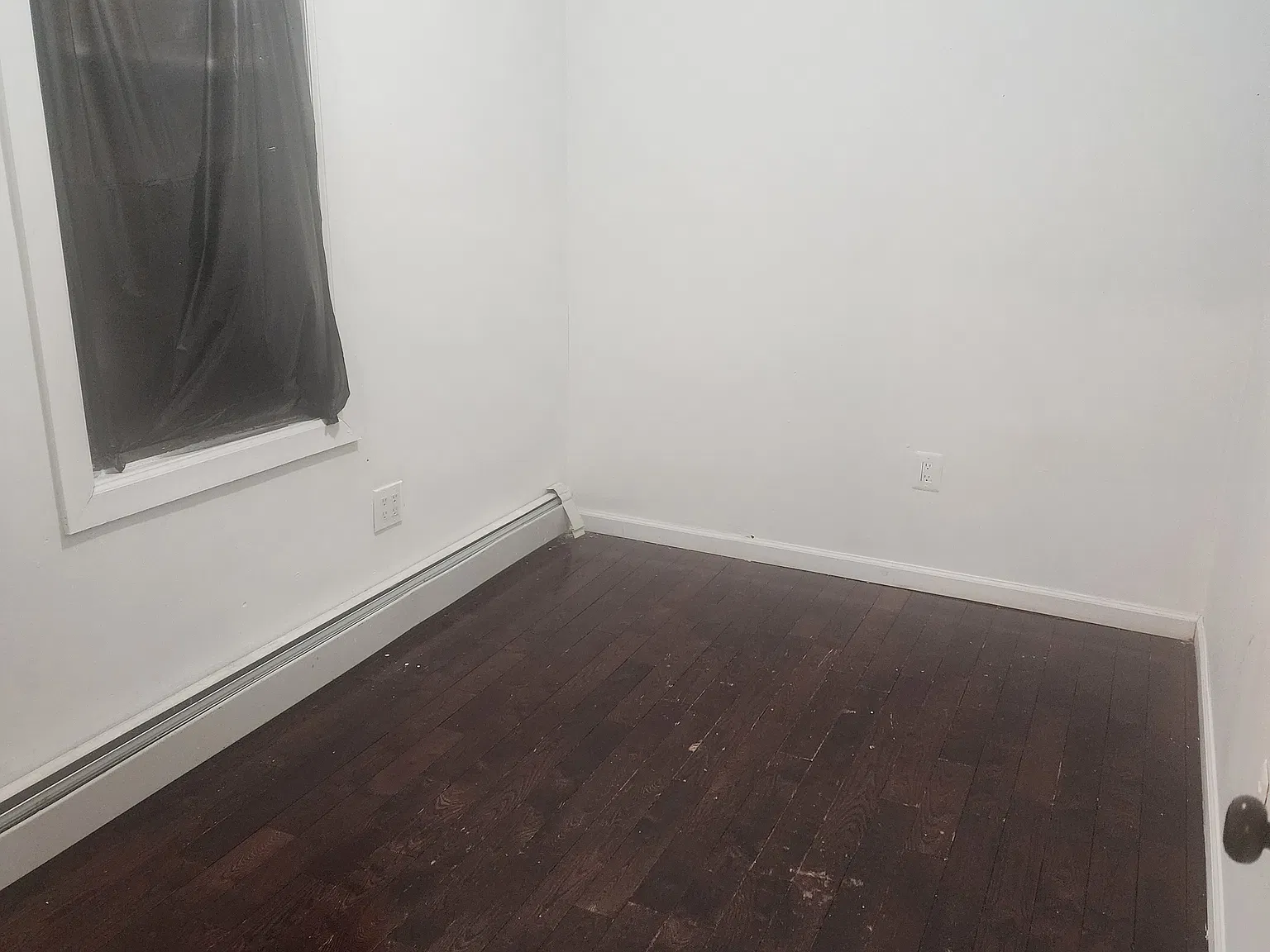 2 bed, 850 sqft, $2,500 — Photo 3