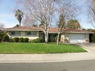 64 Shoreline Cir, Sacramento, CA