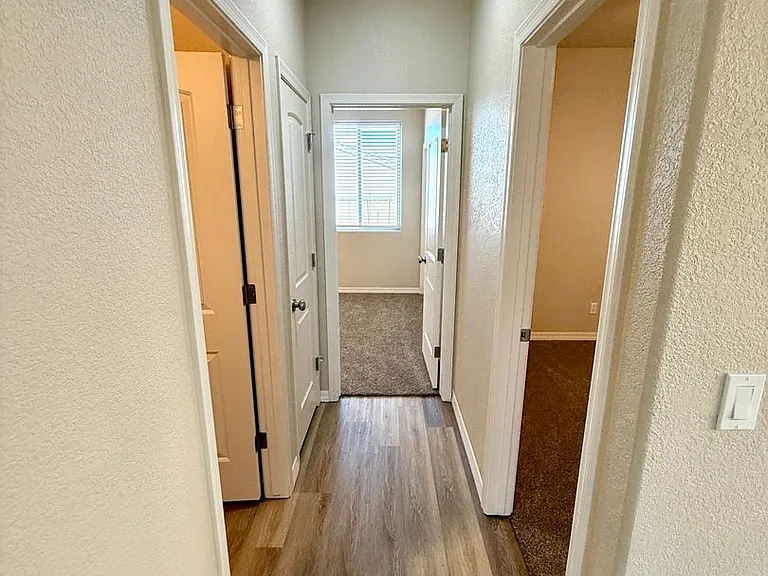 3774 Meadowbrook Ln — Photo 14