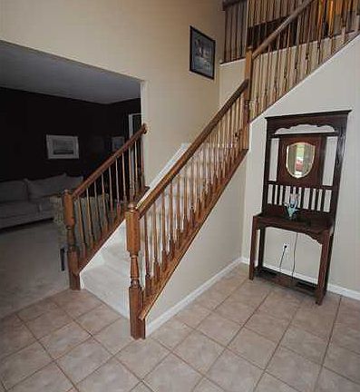 TWO STORY ENTRANCE WITH C-T