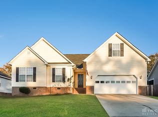 208 Longshadow Dr, Lexington, SC 29072