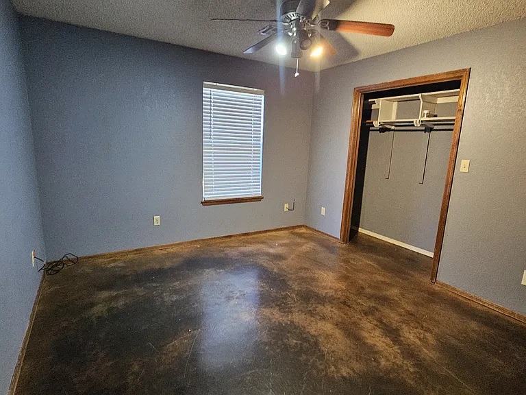 1436 Savannah Cir — Photo 14