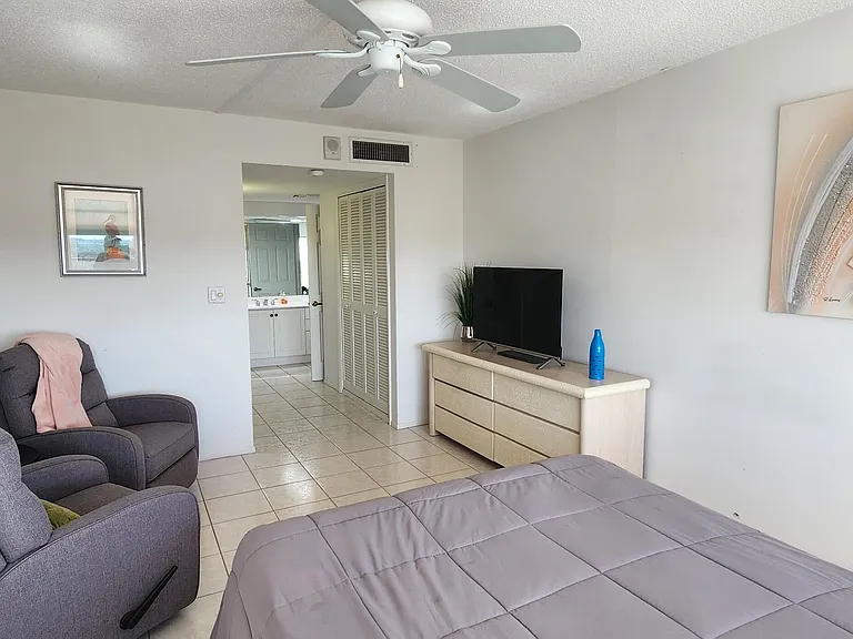 299 N Riverside Dr #1006 — Photo 16