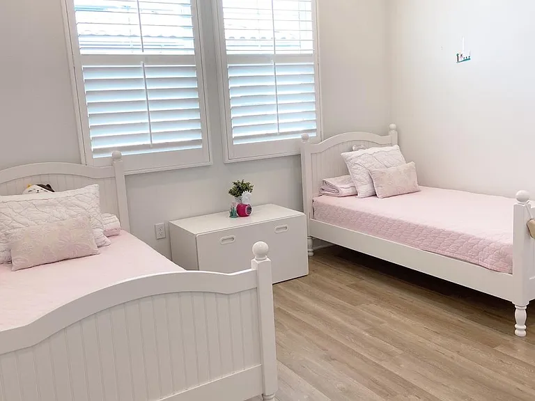 5345 Harvard Way — Photo 3