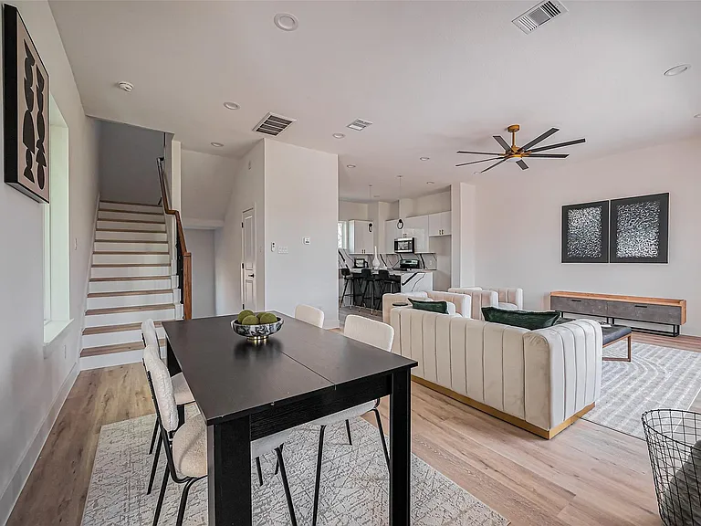 4207 Ward St — Photo 12