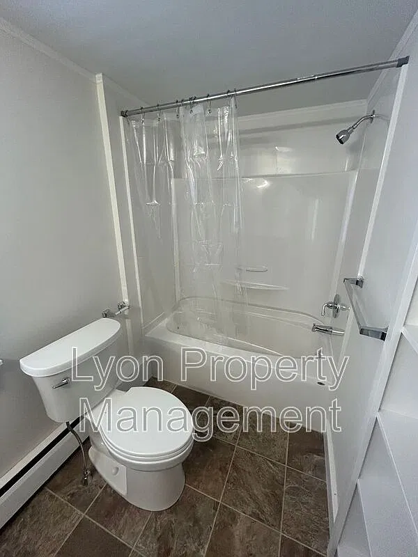 2 bed, 1.0 bath, $1,595 — Photo 3