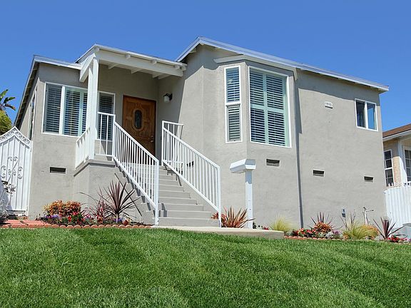 3rd image of 4329 W 60th St