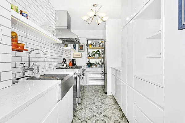 Sold by Compass | media 14