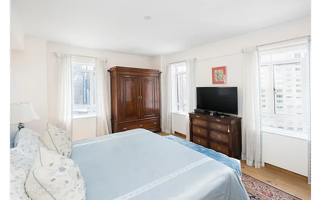 Sold by Douglas Elliman | media 4