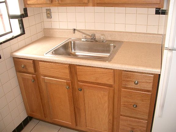 3rd image of 2802 Temple Ave APT 4