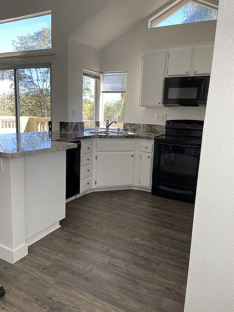 Spacious kitchen for entertaining guests