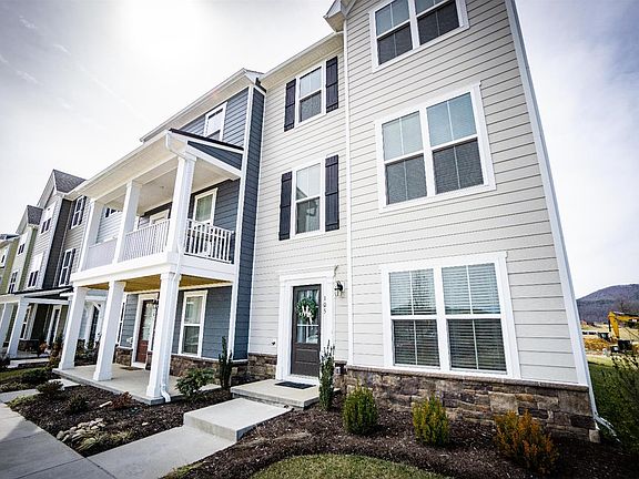 3rd image of 105 Broad St Lot 50