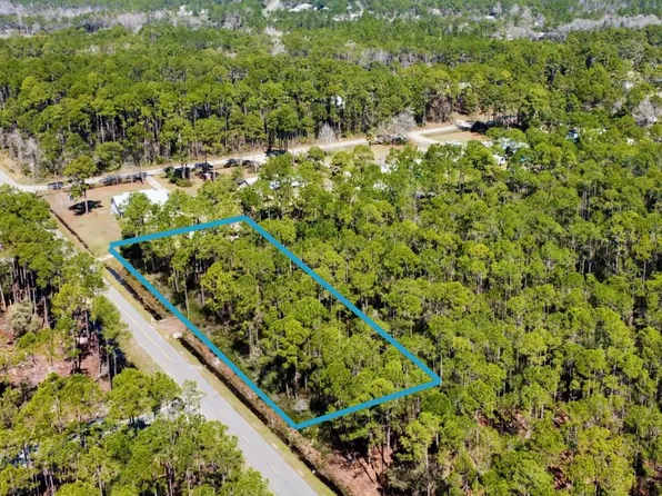 1653 Peachtree Rd, Apalachicola, FL 32320