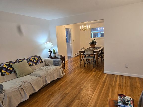 3rd image of 48 Spring Ln