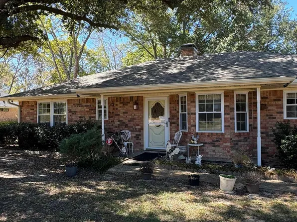 312 Hideaway Ln E, Hideaway, TX 75771