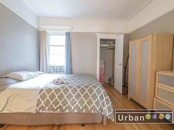 4th image of 1302 Pacific St #1A