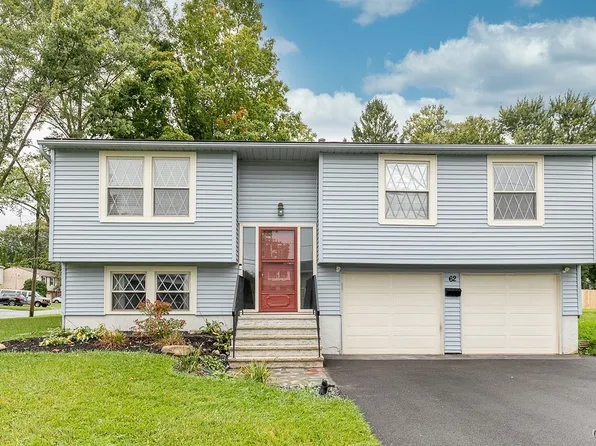 62 Cherry Tree Cir, Liverpool, NY 13090