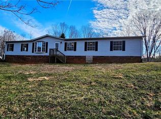 1342 Bob Mabe Rd, Danbury, NC 27016