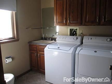 3rd image of 807 Meyer Blvd