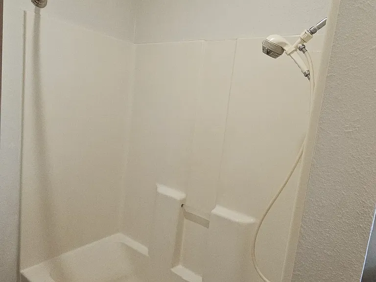 128 Rhea Ln — Photo 18