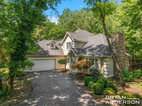 1111 Lasalette Dr SE, Grand Rapids, MI 49546