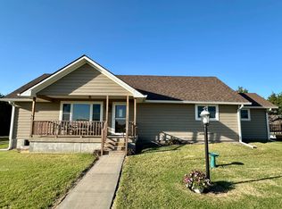 384 Upland Rd, Greenleaf, KS 66943