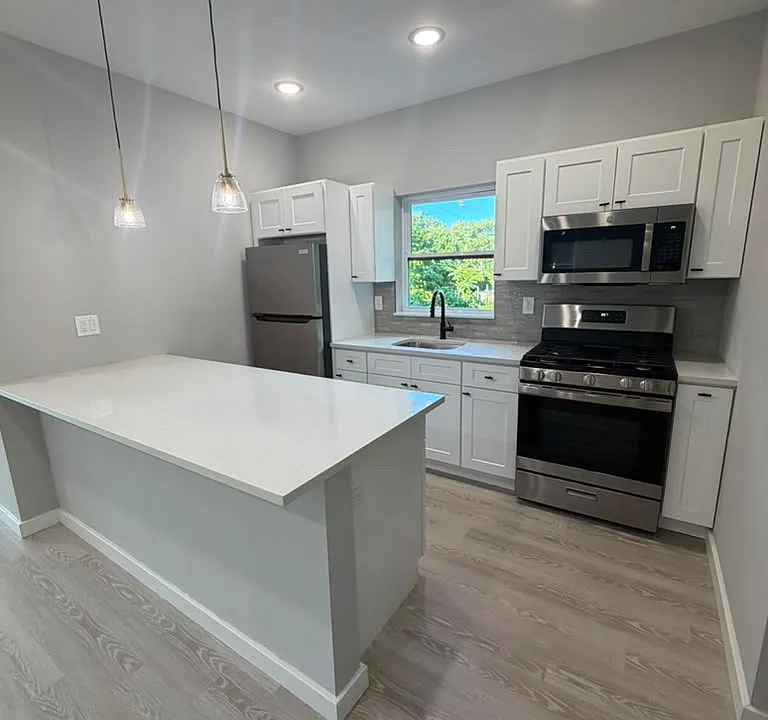 132 E Holsman St #2