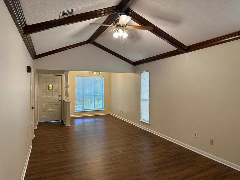 103 Denier Dr — Photo 3