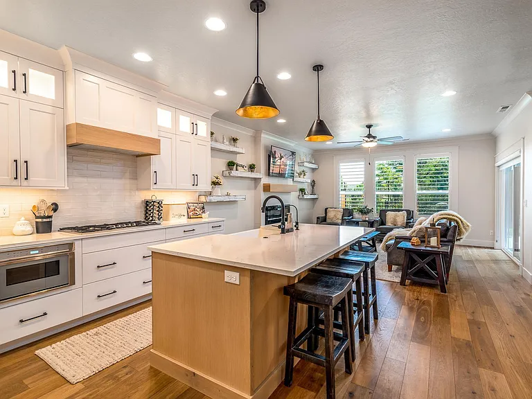 3280 S Sedgebrook Ln — Photo 3