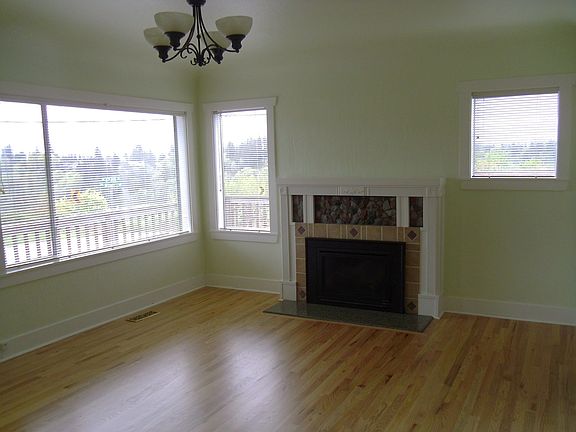 Livingroom with views of Mt. Rainier & Capital