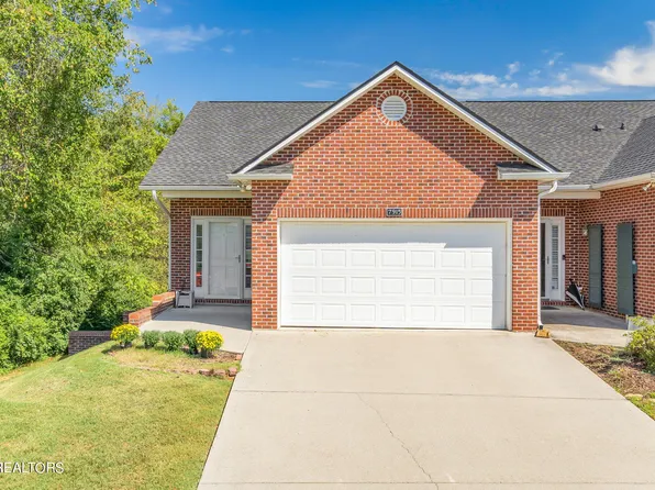 7915 Valley Park Ln, Knoxville, TN 37909