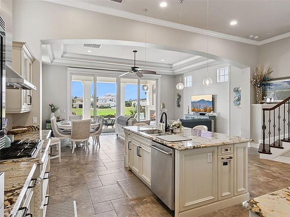 3rd image of 1172 CASTLE PINES CT