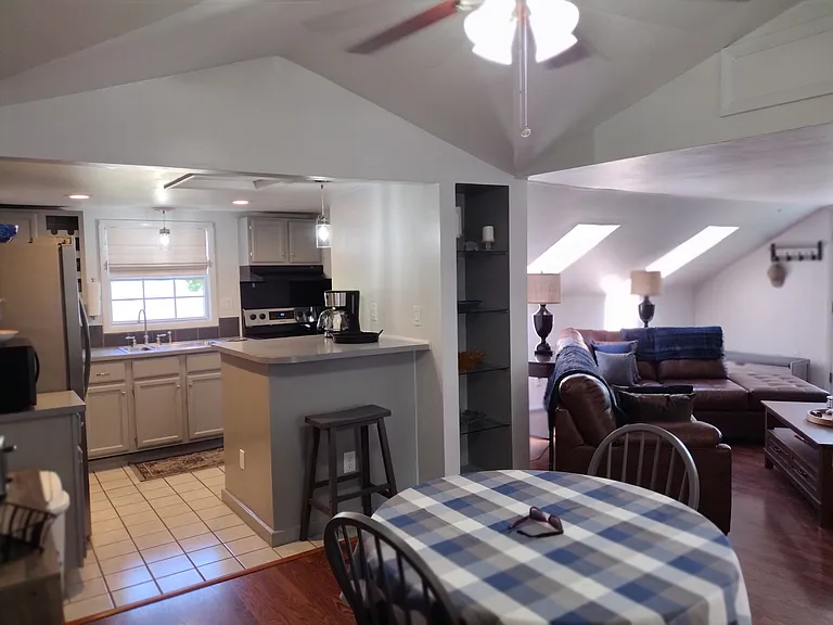 2328 Cedar Ln #B — Photo 13
