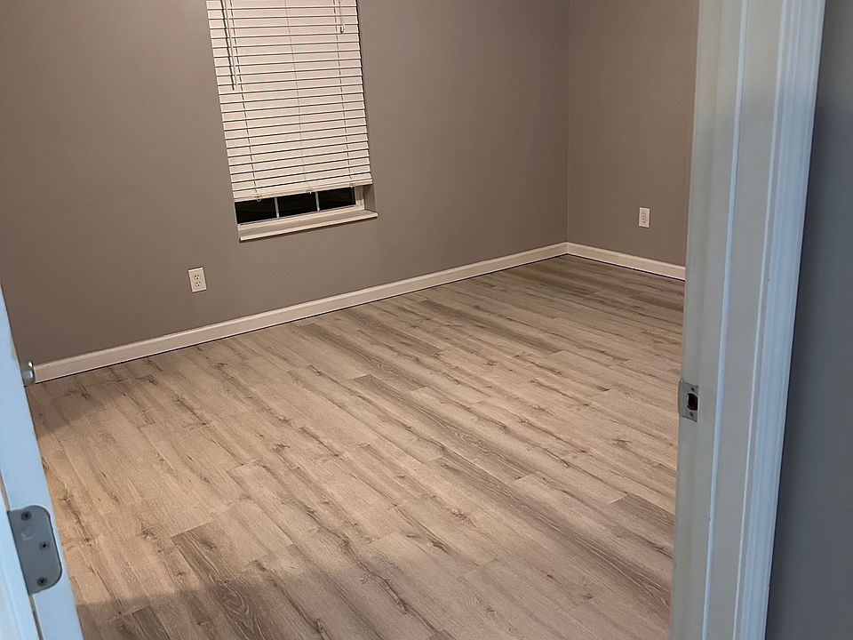 1st image of 35 Fox Hollow Dr #35