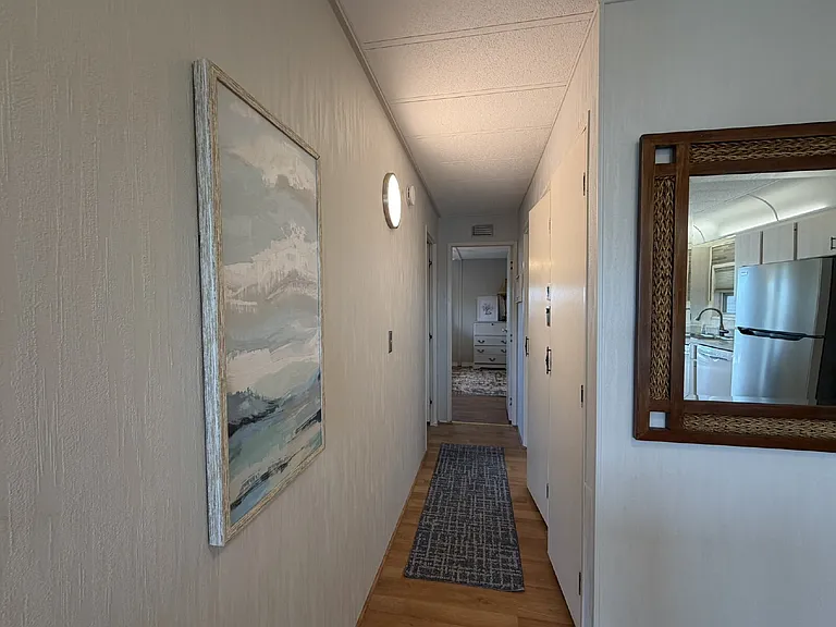 542 Tampico Dr — Photo 15