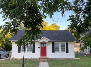 609 N Trinity St, Gilmer, TX 75644