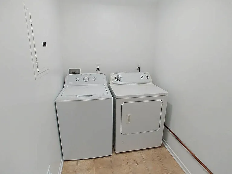 Almeria Townhomes — Photo 156