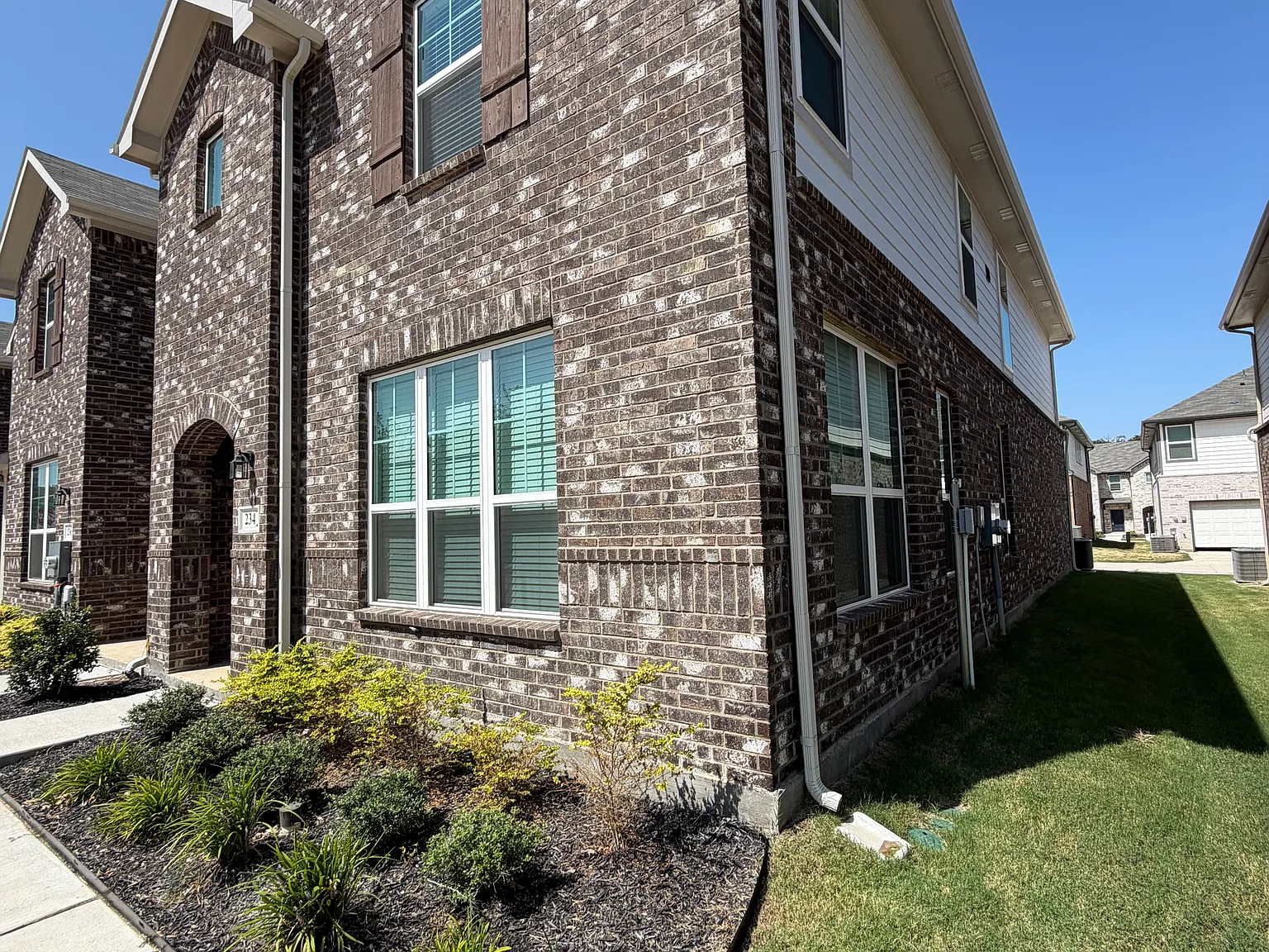 Territory Trl, Fort Worth — Photo 2