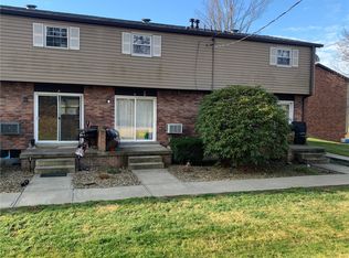 384 Northgate Dr APT R, Apollo, PA 15613