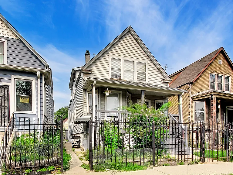 2206 N Kostner Ave #B — Photo 3