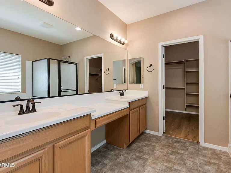 613 W Stanley Ave — Photo 22
