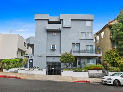 1222 N Kings Rd APT 3, West Hollywood, CA, 90069