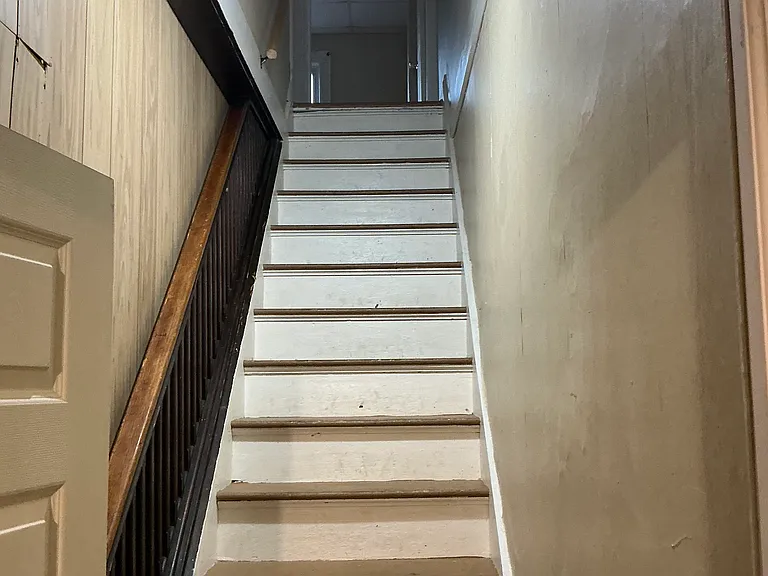 225 S 12th St #1/2 — Photo 4