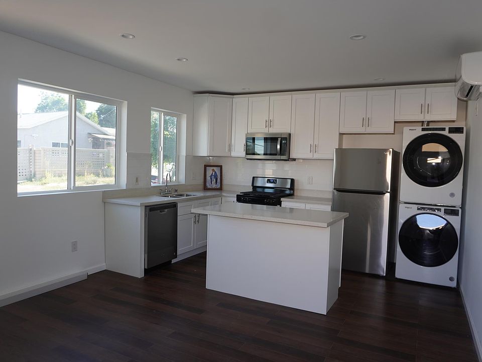 1st image of 10558 Langmuir Ave