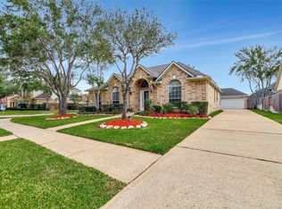 3015 Newbrook Dr, Pearland, TX 77584