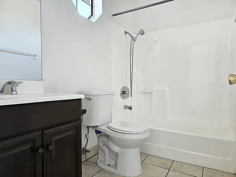 Bathroom 2 in Bedroom 2