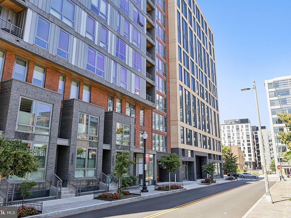 1st image of 1211 Van St SE APT 1003