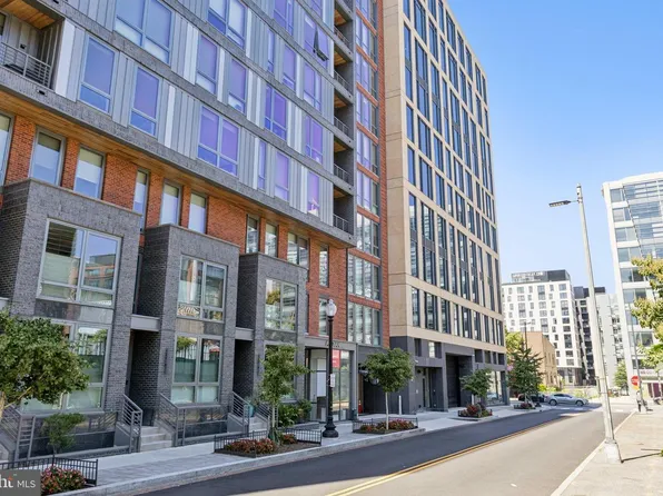 1211 Van St SE APT 1003, Washington, DC 20003
